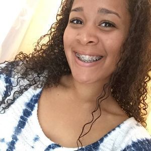 Meet your Posher, Dionna